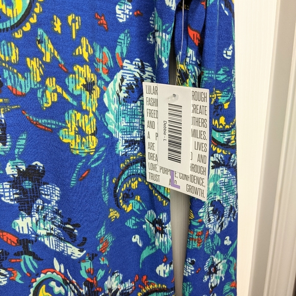 ⭐ BOGO SALE ⭐ 🆕 LulaRoe Debbie - blue paisley - Picture 2 of 4